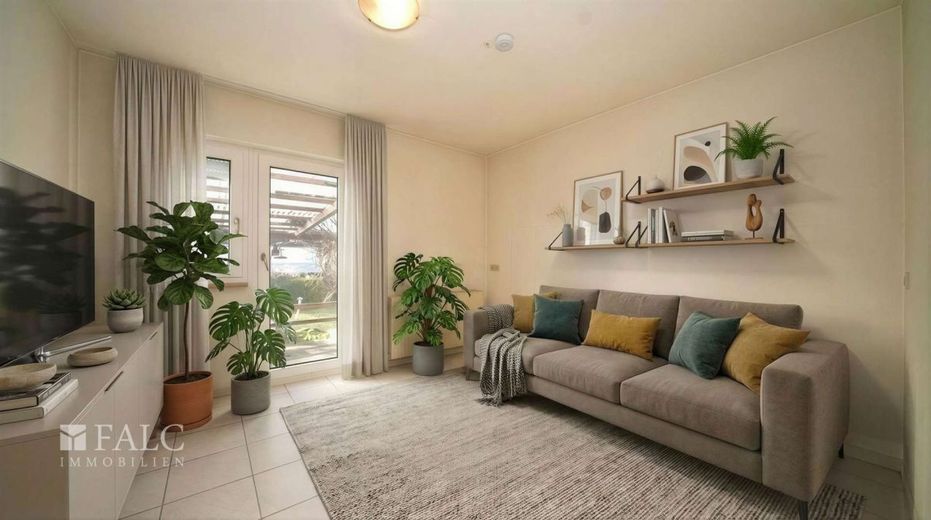 Halbes Haus, ganzes Glück, noch mehr Garten! FALC Immobilien Heilbronn – Gemütlich Beisammensein (vis.)