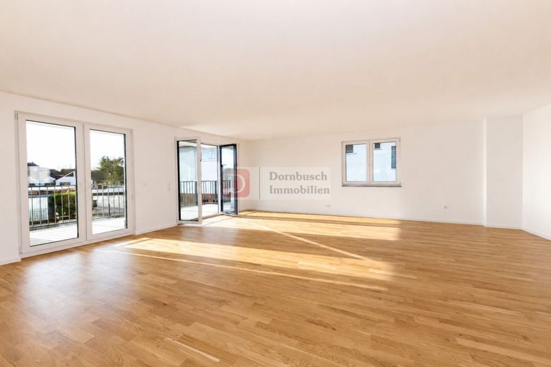 Top!! Vermietete Neubau-5-Zimmer-Wohnung – Wohn- und Essbereich