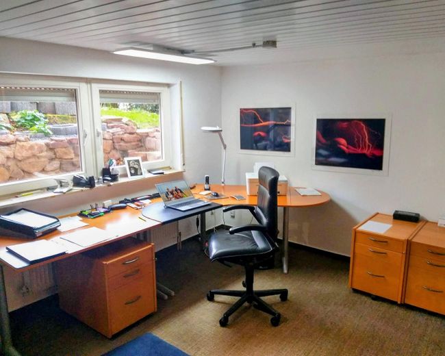 Zimmer im Untergeschoß Teil 1