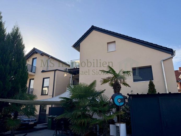 *** Attraktives Mehrfamilienhaus mit möglicher Erweiterung *** – Außenansicht Haus hinten