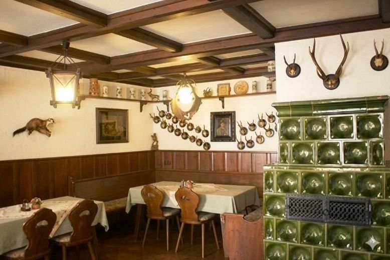 Landgasthaus mit Pension, Betreiberwohnung &amp; Biergarten im beliebten Altmühltal "Bieterverfahren" – Gastraum2