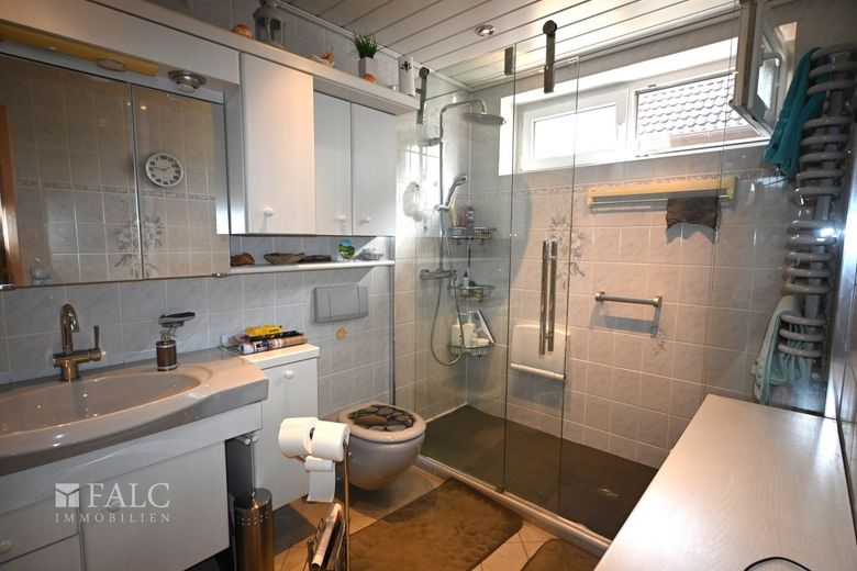 Großzügiges wohnen für die ganze Familie !! – 2.Badezimmer