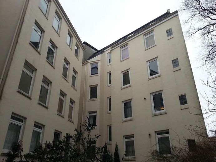 16 - haus_ hinten