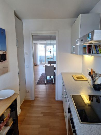 Blick Küche zum Essbereich