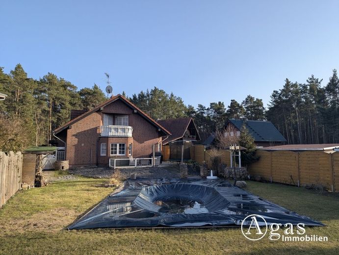Exklusives Einfamilienhaus in naturnaher Idylle – Ansicht vom Garten
