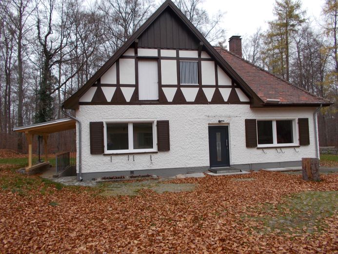 Einfamilienhaus am Ortsausgang