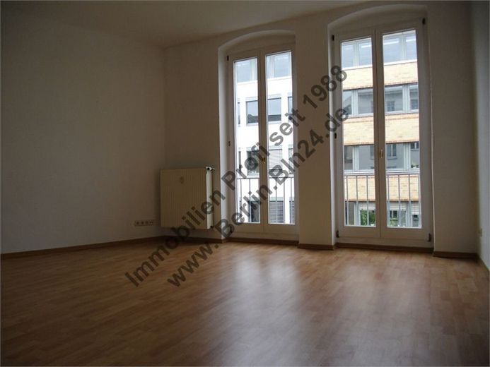 Saniert - Mietwohnung - 2 Personenhaushalt – Wohnzimmer