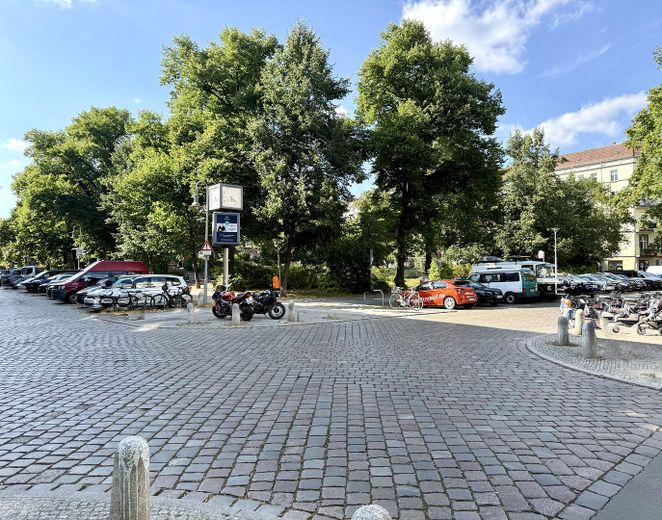 Provisionsfrei: 89m² Altbau am Helmholzplatz, Balkon, bezugsfrei – Blick