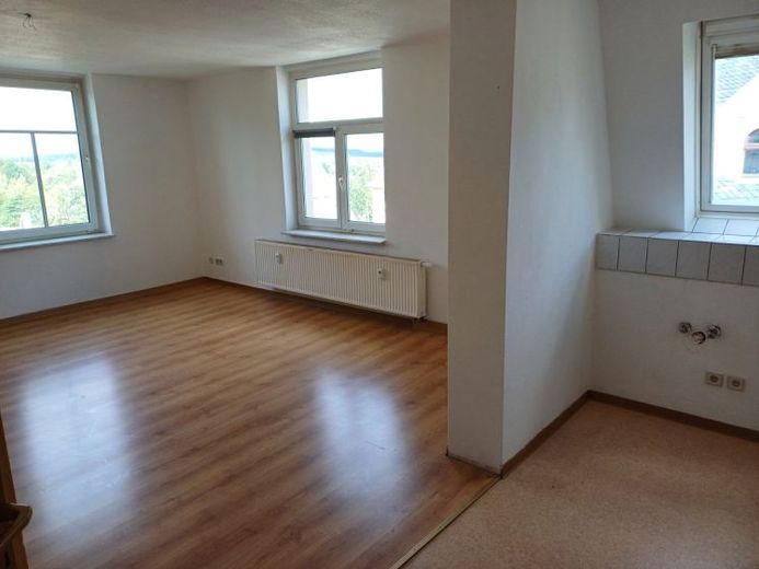 Schöne 3-Raumwohnung im DG zu vermieten! – Foto 1