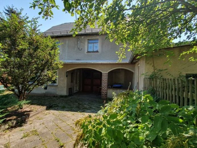 Sie haben Glück! Zauberhaftes Grundstück mit Einfamilienhaus zu verkaufen. – Foto 1
