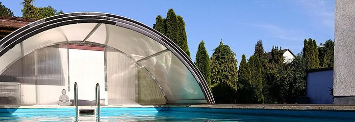 Zweifamilienhaus in Toplage, Ruheoase mit Pool am Stadtrand von Friedberg/Augsburg, Hochzoll – Pool mit Freisitz