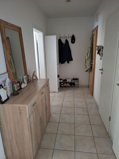 Sanierte 3,5-Zimmerwohnung in Essen-Bedingrade mit Einbauküche – Foto 3
