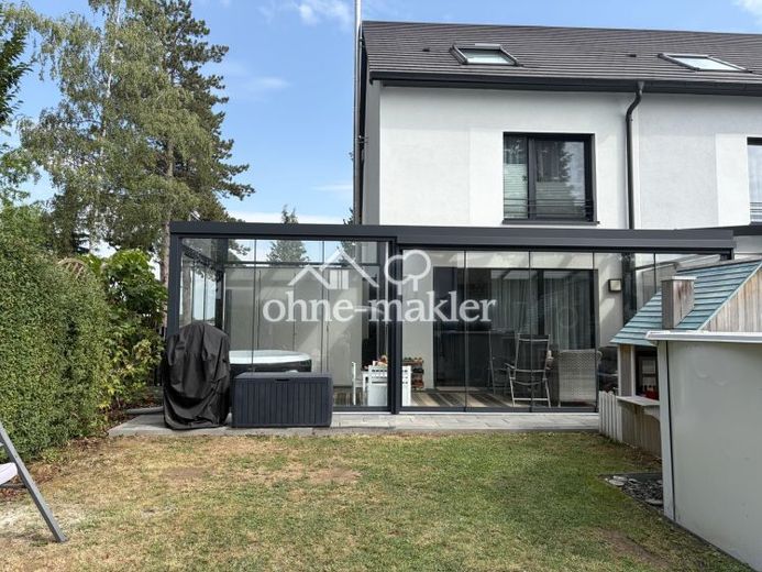 Casa familiare del 2021 a Bellenberg, Neu-Ulm | 5 locali | Giardino | Garage | senza provvigione – Foto 1