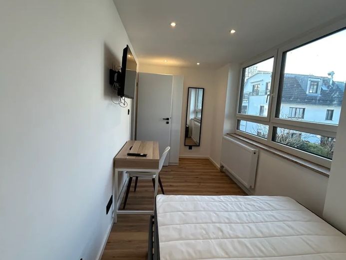 Komfortables WG-Zimmer für Studierende oder Berufstätige / Waldschulstraße 54, München / Zi.4 – Schlafzimmer