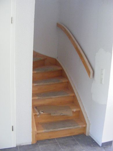 Inteligentny młody bliźniak w Norden – Treppe