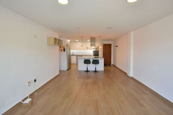 Renoviertes Appartement mit 3 Schlafzimmern, 2 Bädern und Tiefgaragenstellplatz nur 200 m vom Strand