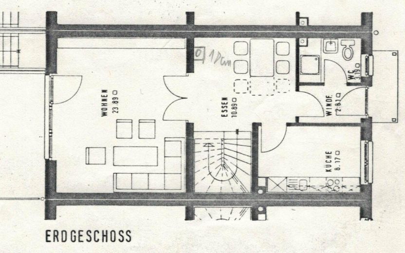 Großzügiges Reihenmittelhaus mit Kaminoption, Garage, Keller & Glasfaser in Kiel-Russee – Erdgeschoss