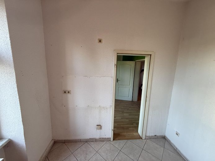 Leere, renovierungsbedürftige Wohnung in Gohlis-Süd – Zdjęcie 5
