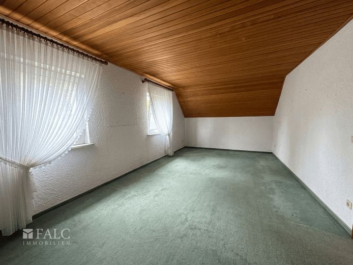 Attraktive Wohnung in Bochum | Zentral &amp; gut angebunden – Wohnzimmer