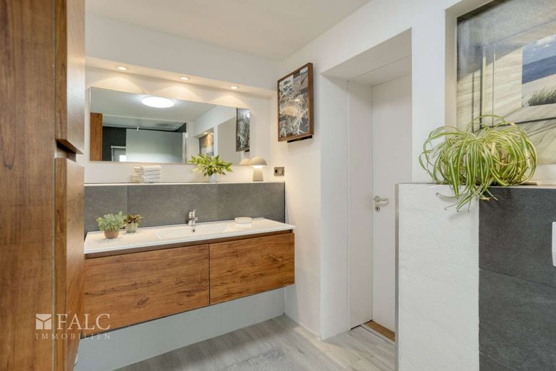 Moderne Idylle im Fachwerkhaus - Wohnen und Arbeiten unter einem Dach mit Einliegerwohnung! – Tageslichtbad (Anbau)