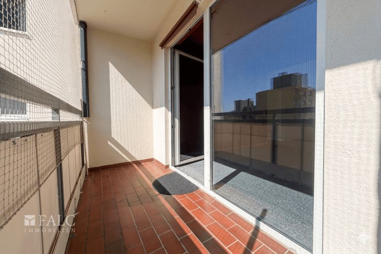 Jetzt provisionsfrei sichern: Ideal für Anleger und Eigennutzer 2-Zimmer Wohnung inkl. Stellplatz – Balkon