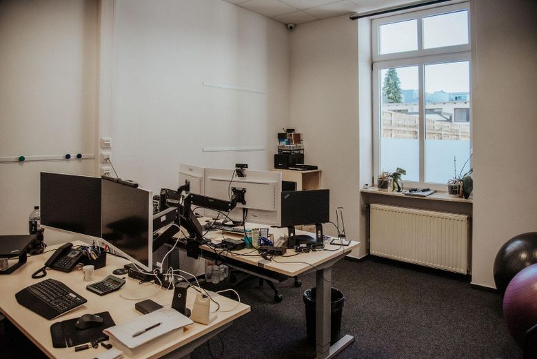 Büro 1 – Arbeitsplatz