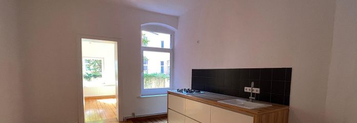 2-Zimmer Altbauwohnung an der Leibnitz Uni und Welfengarten / inklusive Küche – Küche 