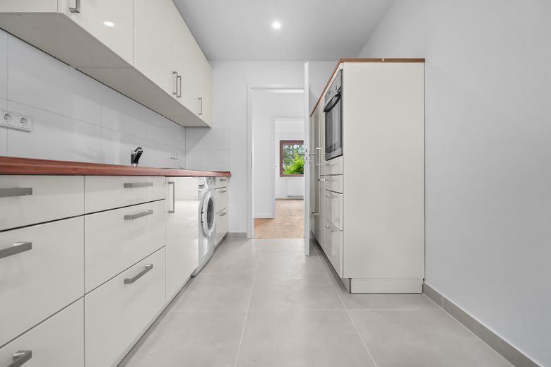 Erstbezug: 4-Zimmer-Wohnung mit Terrasse | kernsaniert – Einbauküche 