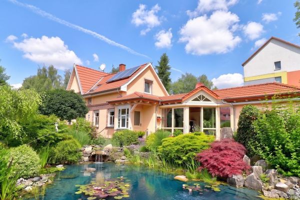Casa unifamiliare a Mühlhausen: vivere su un unico livello in un terreno da sogno