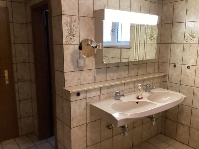 Casa unifamiliar con mucho espacio en el corazón de Ingelheim am Rhein – Foto 19