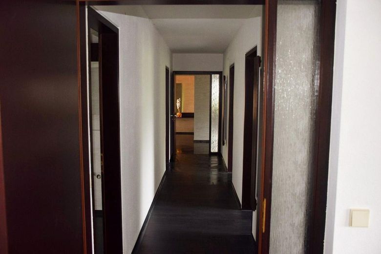 Ampio bungalow • 30 min. da Stoccarda – Flur