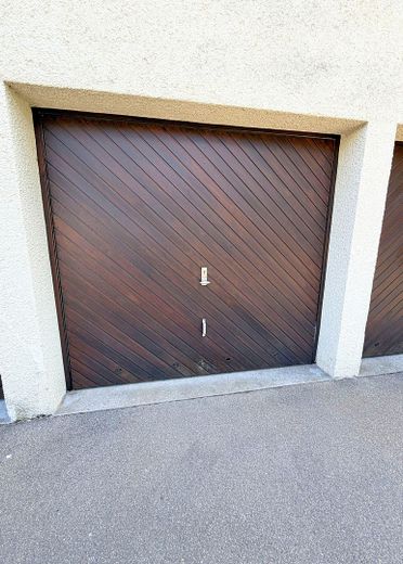 Schöne 3-Zimmer-Wohnung in ruhiger Top Lage inkl. Garage – Garage
