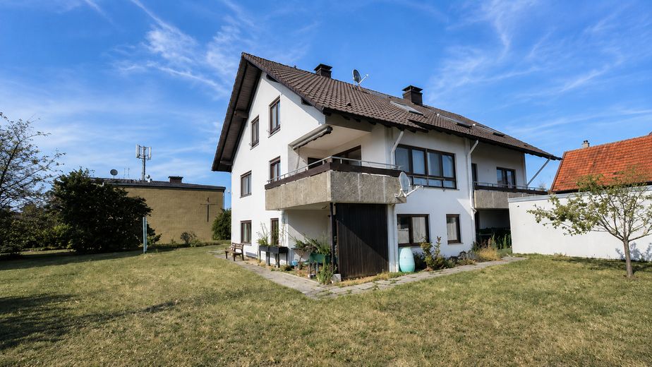 Wohnen mit Weitblick: Großzügige 5-Zimmer-Wohnung mit großem Balkon und Gartennutzung in Illingen – Foto 11