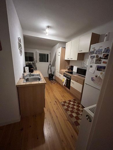 Schöne sanierte 2 Zimmer Kü., Bad, Whg. in Saarbrücken- Nähe Caritas Klinik Burbach/Rastpfuhl – Küche