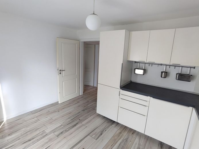 Ruhige 2 ZKB mit EBK und Stellplatz – IKEA Einbauküche