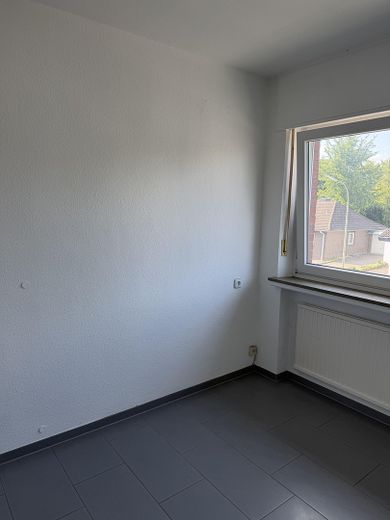 Ruhige Wohnung mit Gartennutzung im 1. OG – Küche