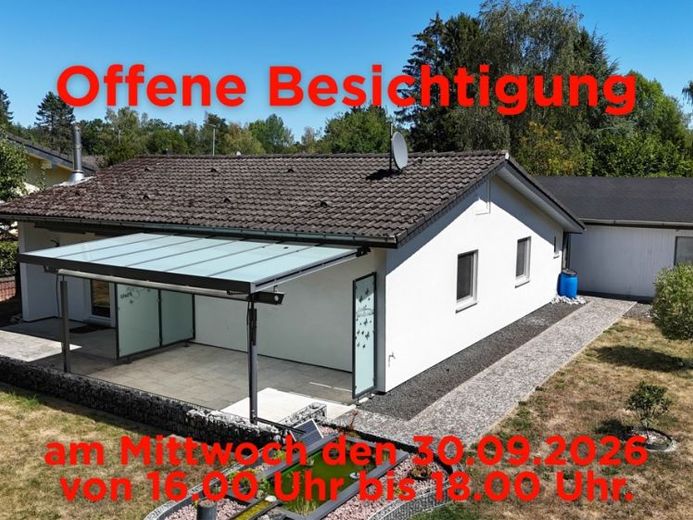 Natur pur direkt vor der Tür: Kompakter Wohlfühl-Bungalow mit großem Gartenparadies – Foto 1