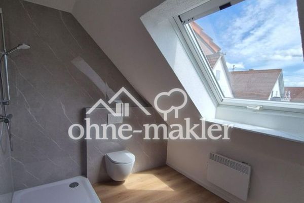 Frisch renovierte 5-Zi.-DG-Wohnung | Balkon | EBK | 85 m² | Schwäbische Alb | provisionsfrei