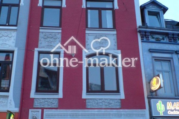 Residential and commercial building Vor dem Steintor from private owner