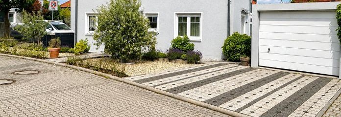 DE PARTICULIER À PARTICULIER : villa de ville de 207 m² avec jardin d’hiver – sans commission – Großzügig. Schon von außen.