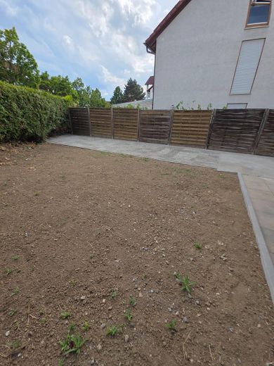 Hochwertig saniertes Reihenendhaus in attraktiver Lage von Bad Friedrichshall – Gartenansicht 1