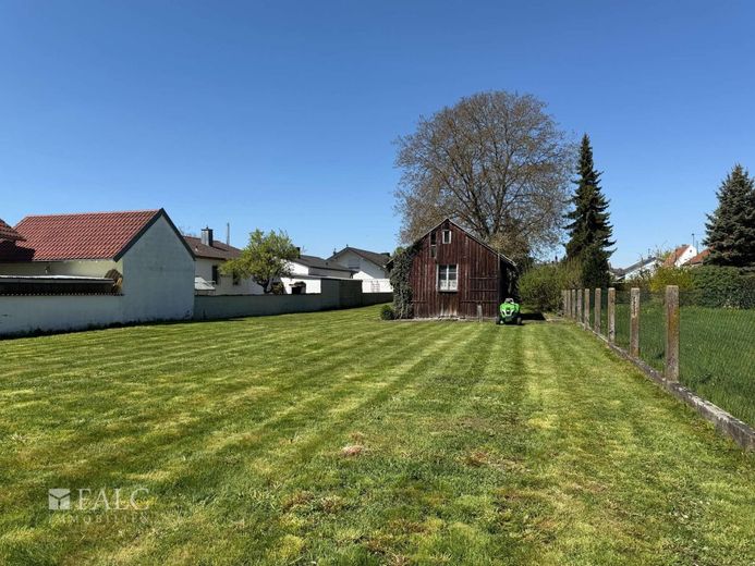 Einfach Mehr: Attraktives Baugrundstück in exponierter Lage Ingolstadt/Kothau – Grünfläche