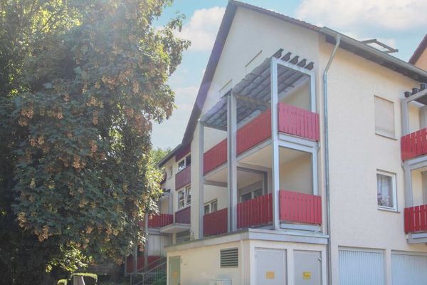 Generous attic atmosphere: Rented 2-room apartment in a quiet prime location