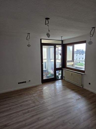 Frisch renovierte 1-Zimmer-Wohnung mit Wintergarten & Stellplatz in Ludwigsburg-Neckarweihingen – Foto 12