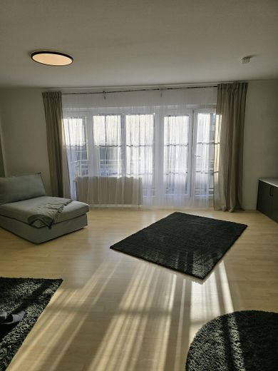 Appartamento di design completamente arredato di 1 stanza con balcone a Fürth – Wohnen