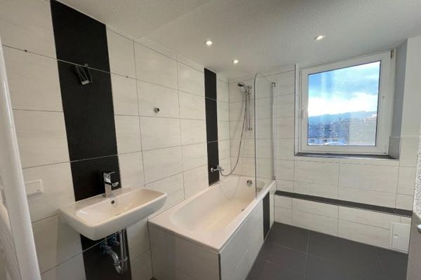 3-Zimmer-Whg. mit Kachelofen und TGL-Bad