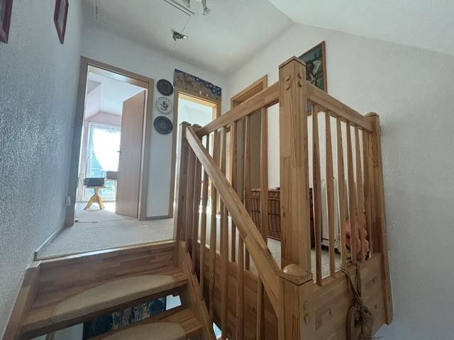 Einfamilienhaus mit Garage und charmantem Garten – Ihr neues Zuhause in Klinga / Parthenstein – Treppenflur