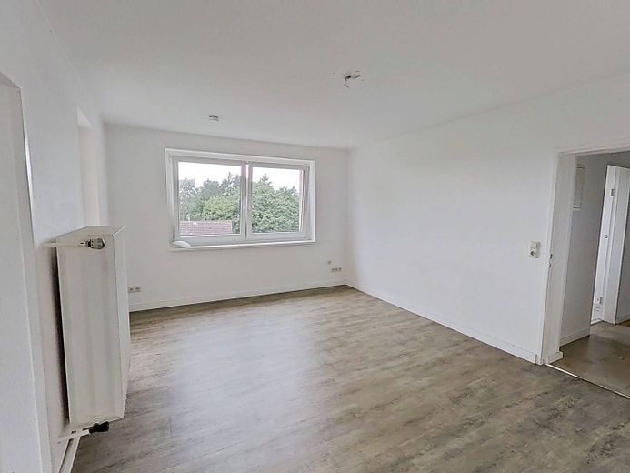 Bien distribuido apartamento de 3 habitaciones con BALCÓN y cocina equipada – Ansicht I: Wohn- und Esszimmer