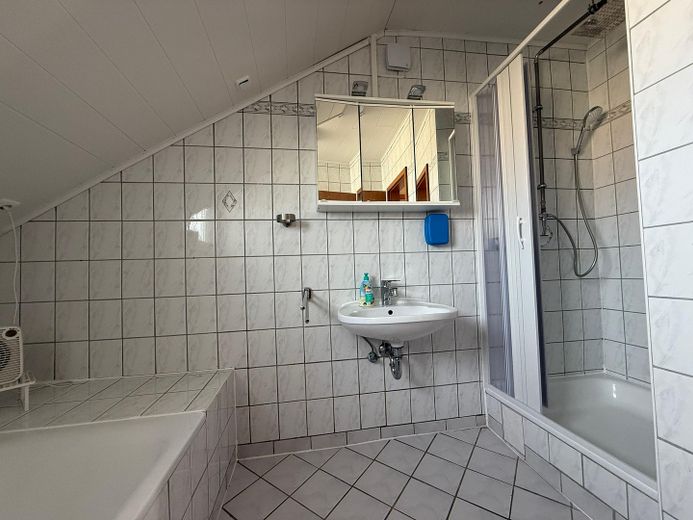 Badezimmer DG