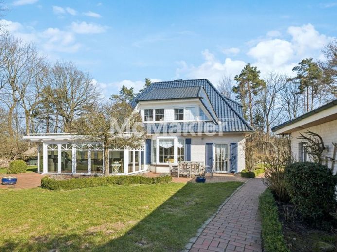 Traumhaftes Haus mit großem Wintergarten und Waldgrundstück – फोटो 1